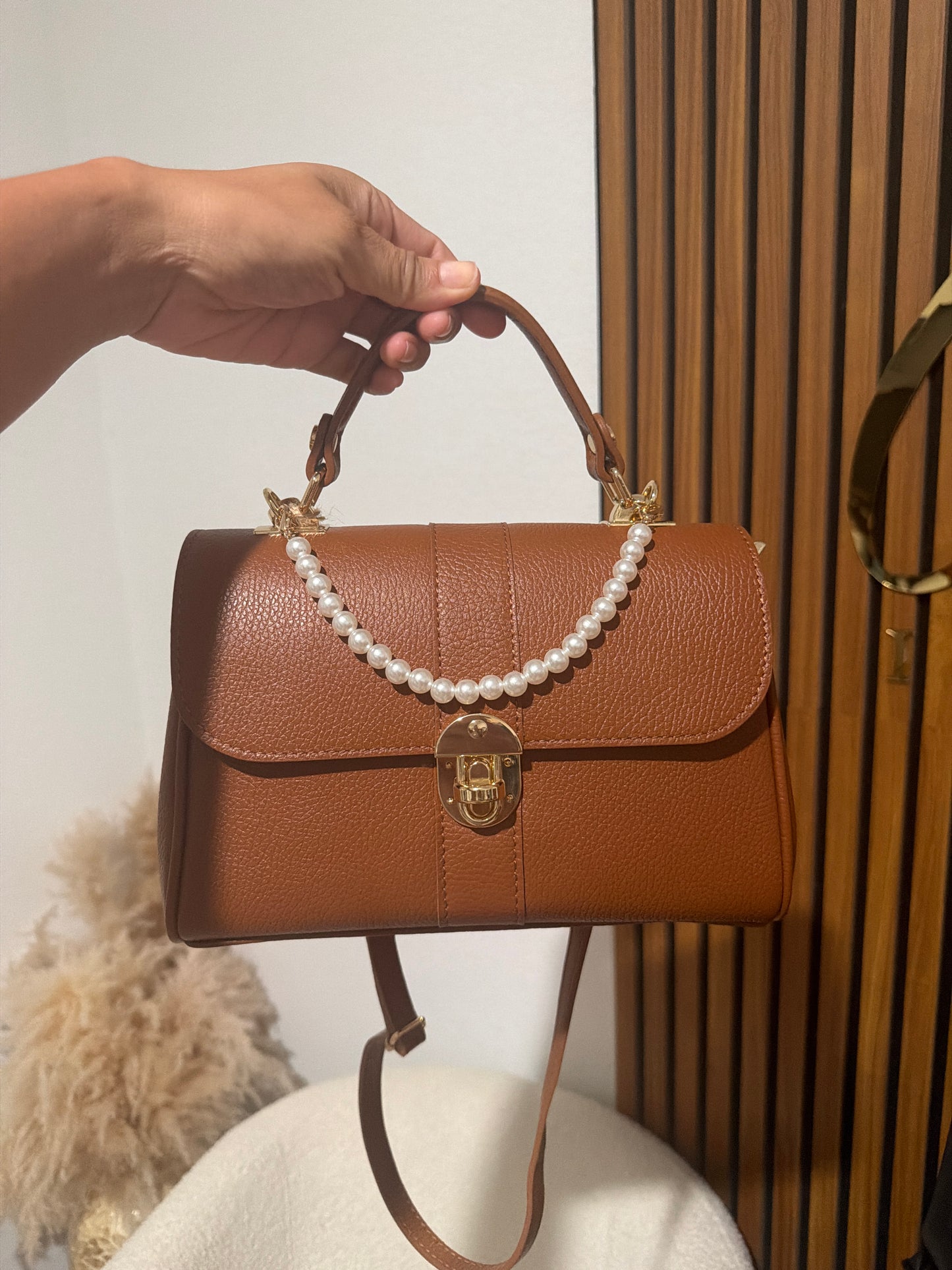 Short Pearl chain