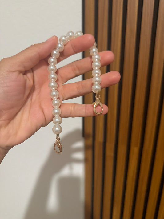 Short Pearl chain