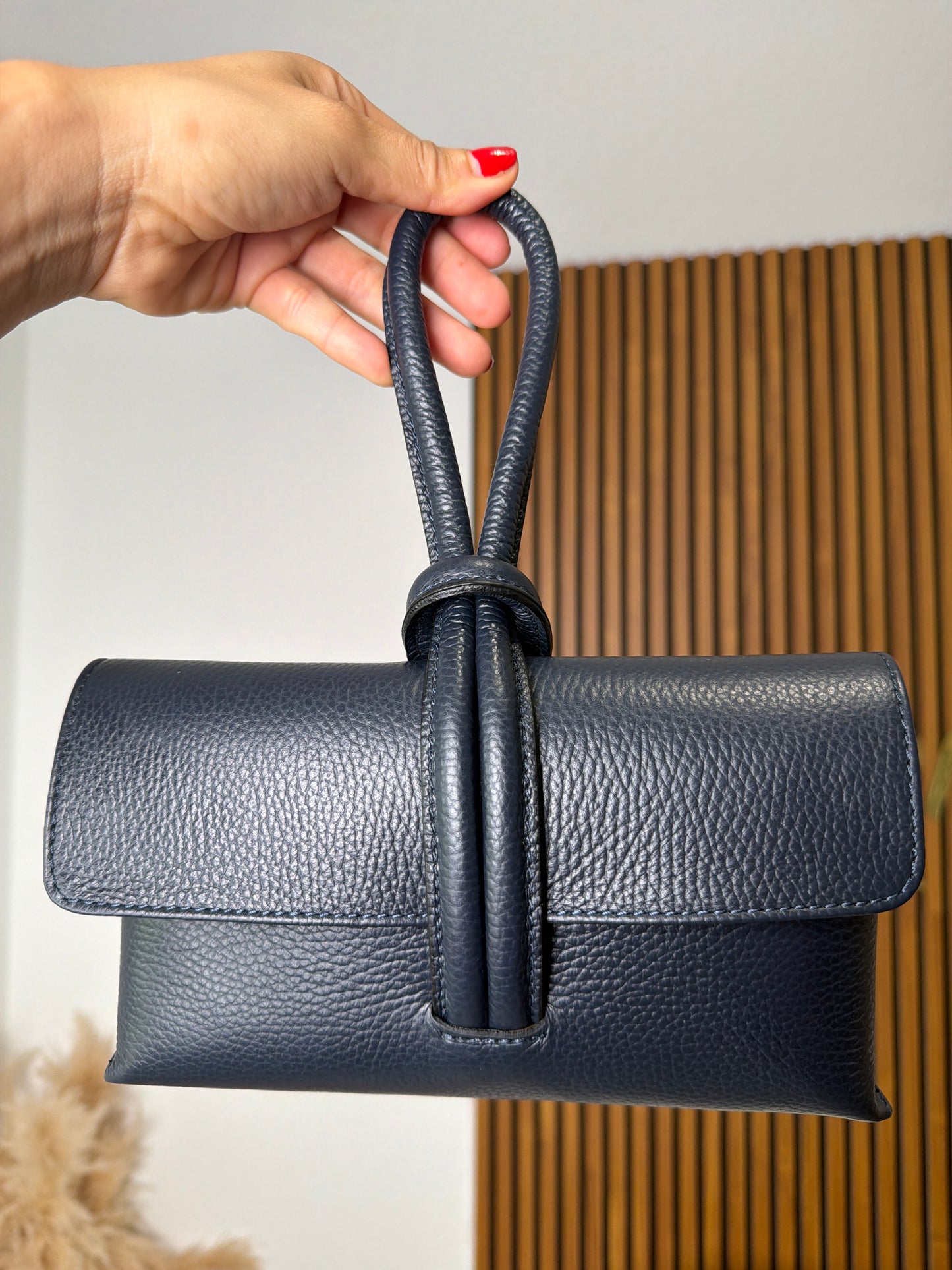 Larissa Crossbody Bag