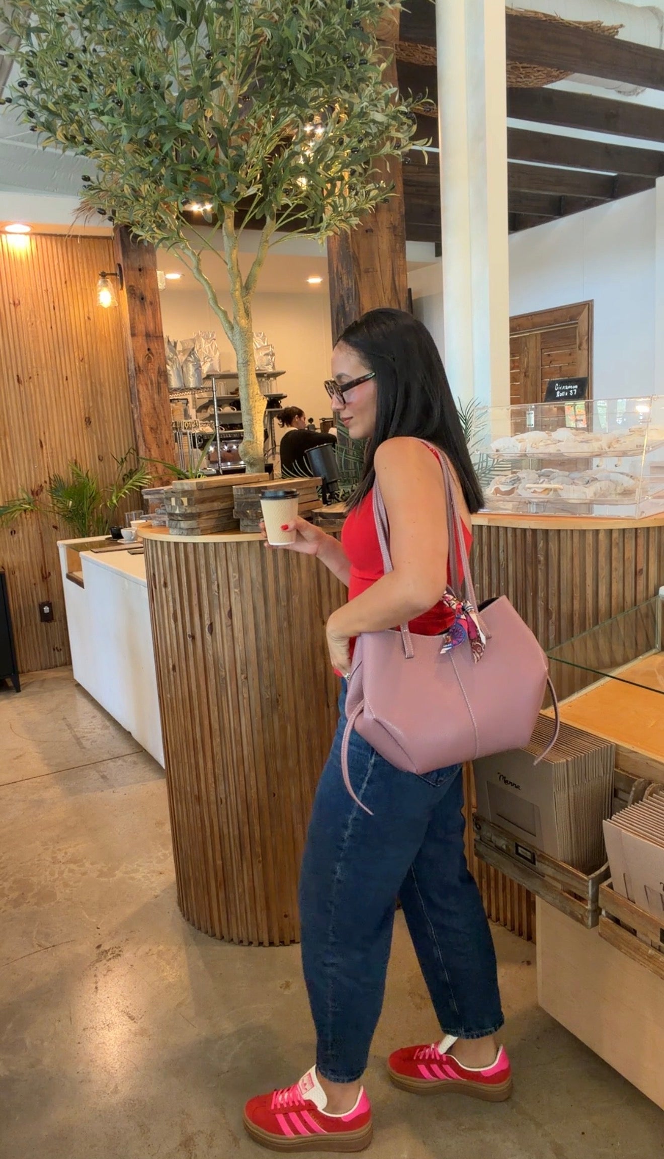The Italian leather Tote bag Without the Luxury Markup!
